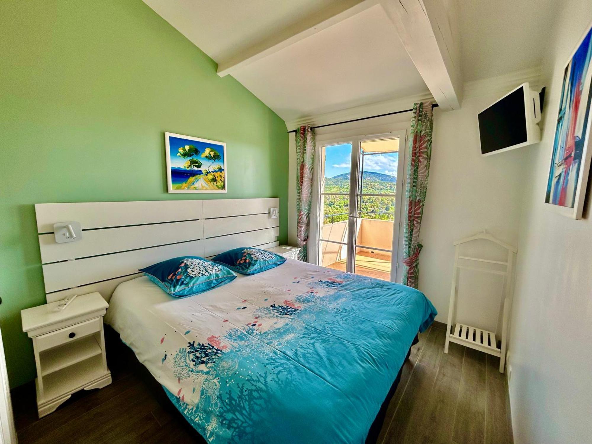Les Restanques Vue Mer Pressoir 3131 Grimaud Bagian luar foto