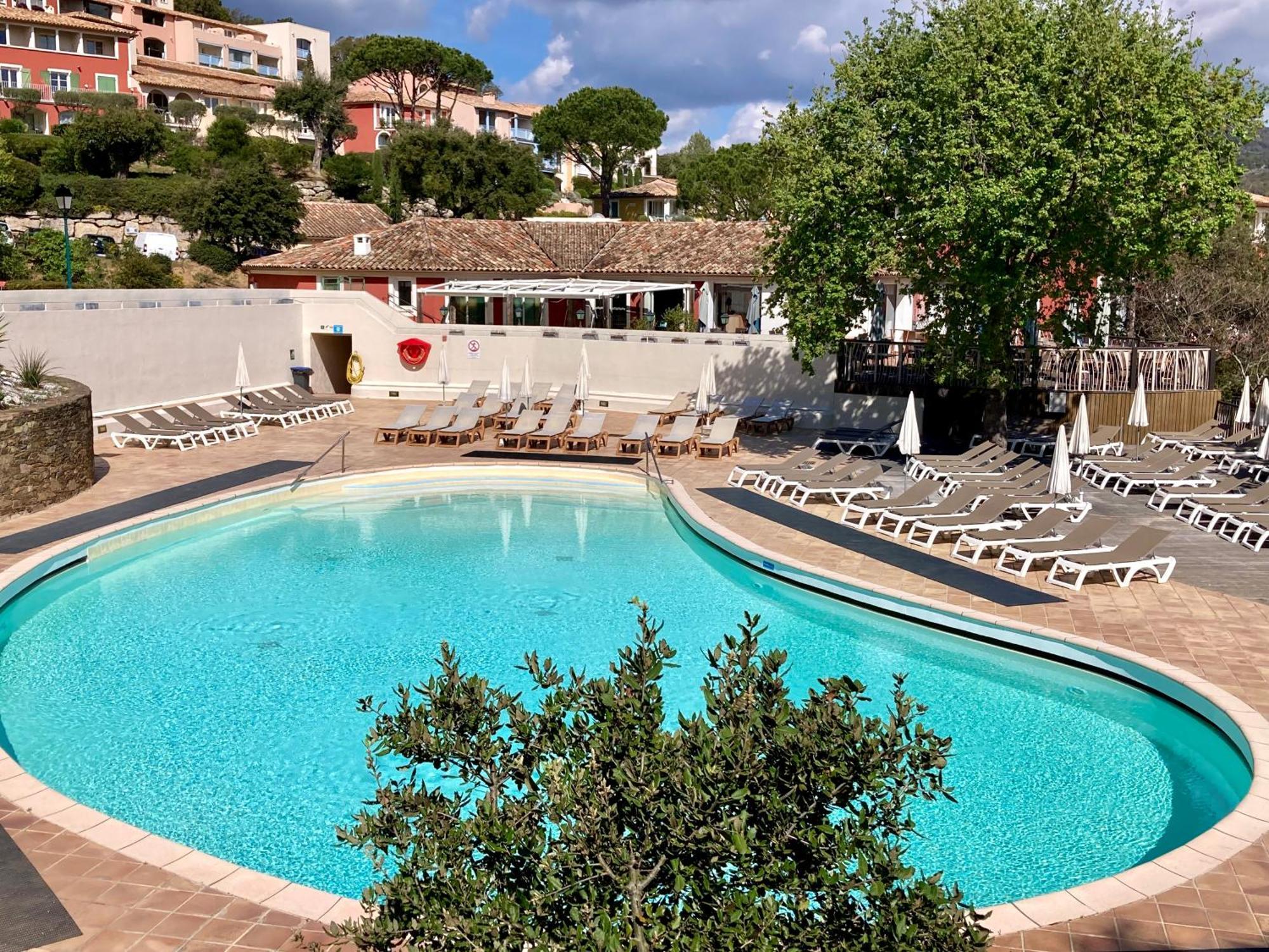 Les Restanques Vue Mer Pressoir 3131 Grimaud Bagian luar foto